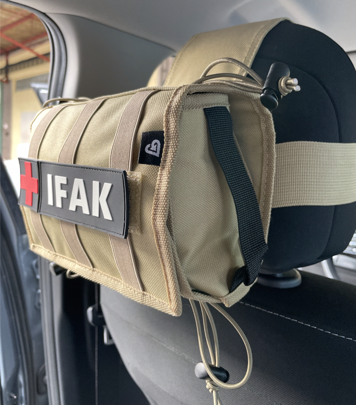 BexaCAR - IFAK do auta (head rest)