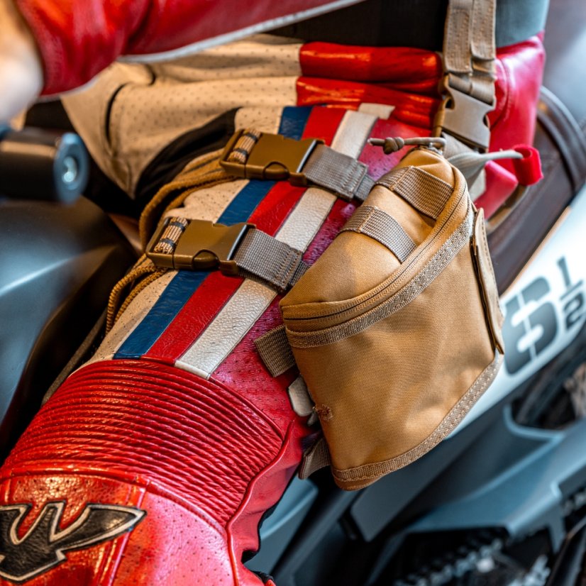 MotoIFAK THIGH - stehenní pouzdro na motorku s náplní