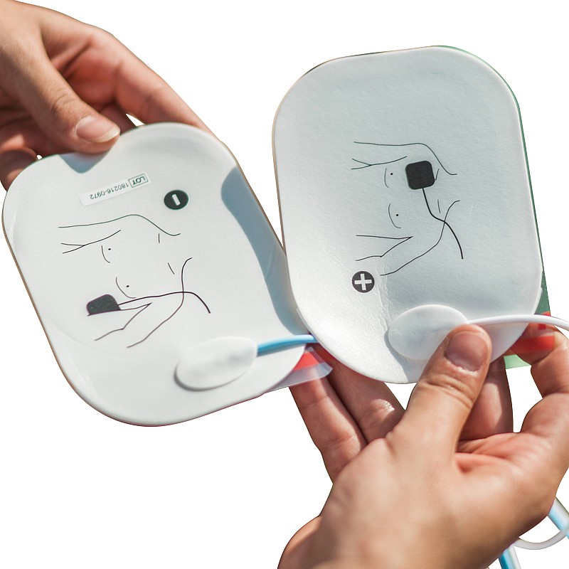DefiSign LIFE Trainer AED - simulátor se smart aplikací