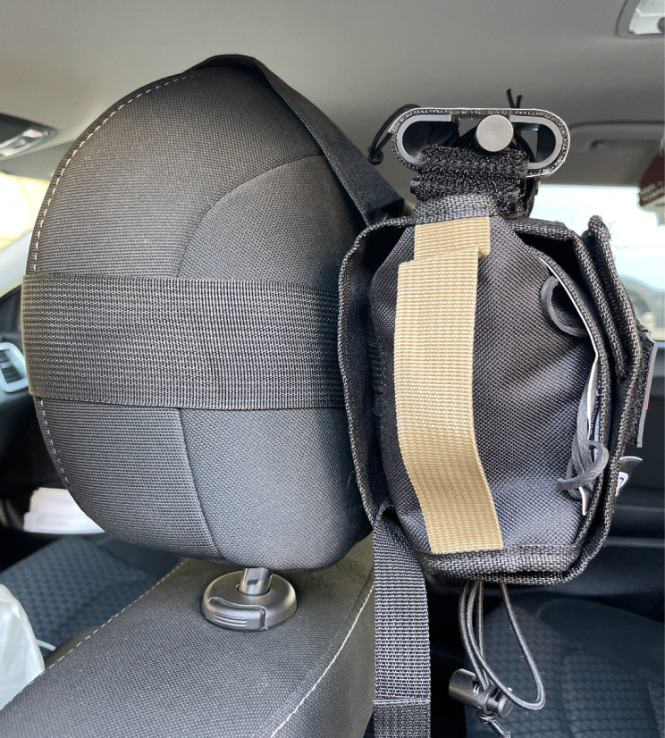 BexaCAR - IFAK do auta (head rest)